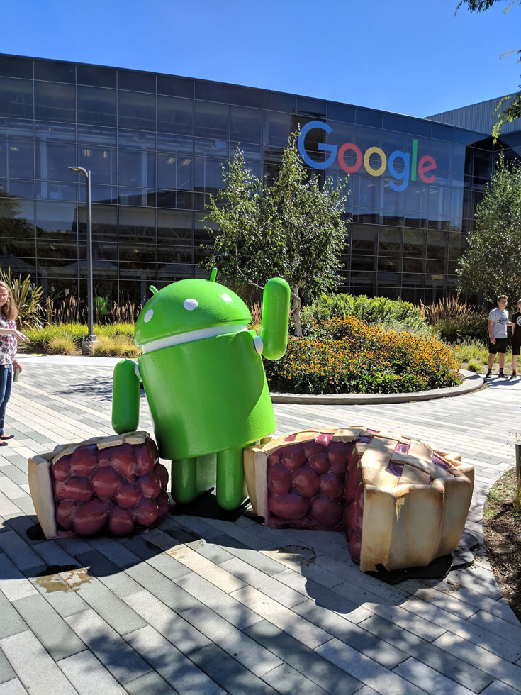 Android Pie Statue