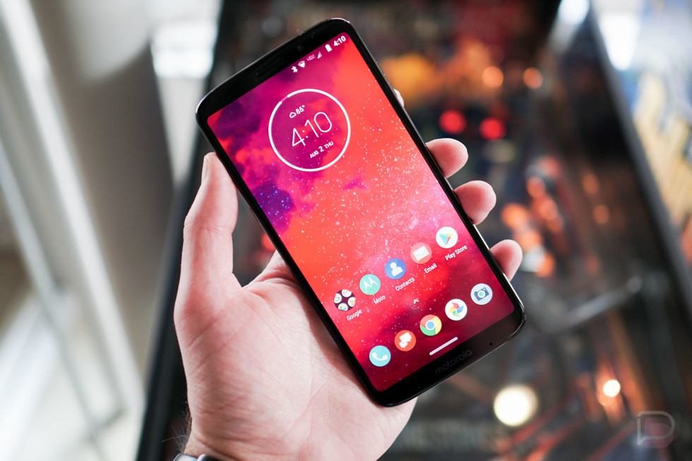 The Moto Z3 is a solid phone, but don't buy it for 5G just yet