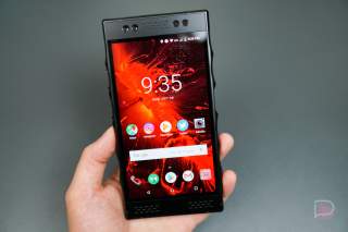 RED Founder Blames Chinese ODM for Hydrogen One, Announces Hydrogen Two