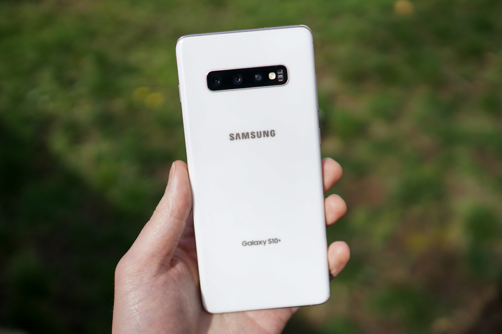 Amazon Cuts 200 Off Galaxy S10 Note 10 For Cyber Monday Tosses In 300 Headphones