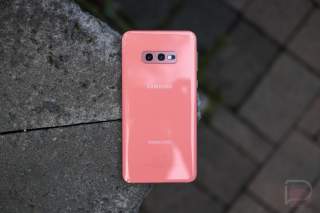 Samsung Galaxy S10e Review: Yo! This is the Phone.