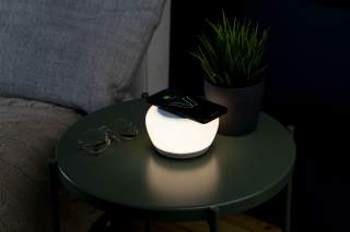 Crowdfund Spotlight: $129 Luna Smart Lamp Offers Fast Wireless Charging, Alexa, and Built-In Bluetooth Speaker