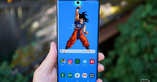 Cool Wallpapers to Go With Your Galaxy Note 10's Camera Cutout