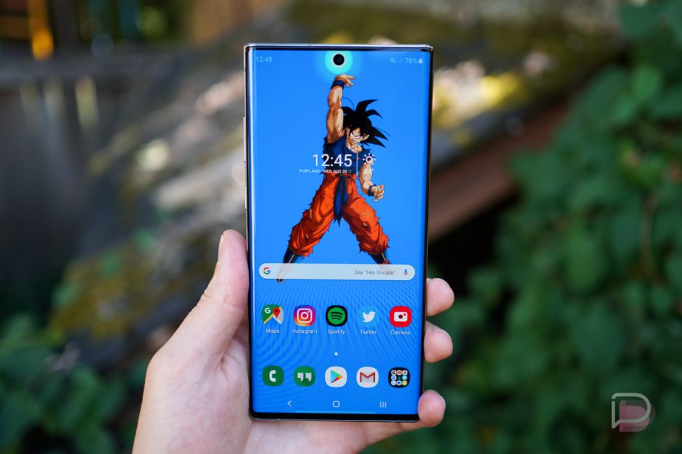 Cool Wallpapers  to Go With Your Galaxy Note  10  s Camera Cutout