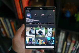 Latest Instagram Beta Brings Dark Mode for All