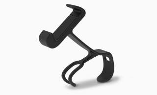 Google Stadia’s CLAW Accessory Hold Your Phone as You Game, Costs $15