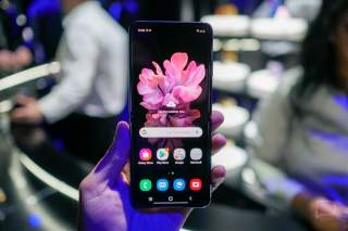 VIDEO: We’re Flippin’ Over the Galaxy Z Flip!