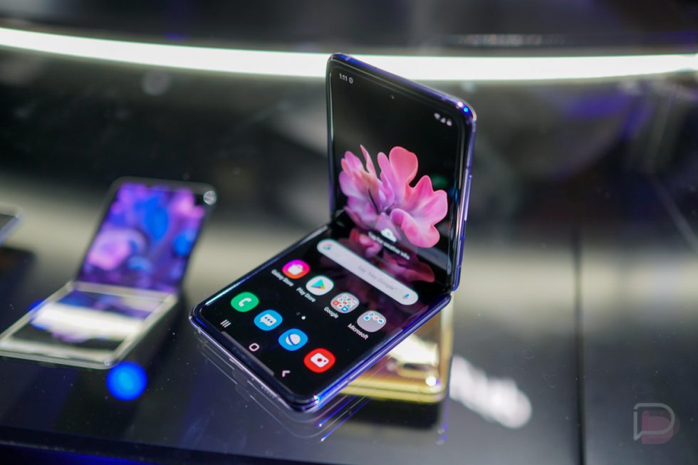 Hurry Up Flippers, Galaxy Z Flip is Back in Stock - Schemly