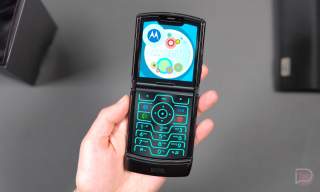 Motorola Razr Unboxing and Tour!