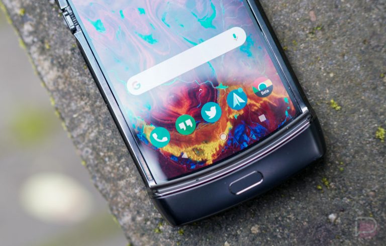 Motorola's Razr is a Deeply Unpleasant Phone to Use