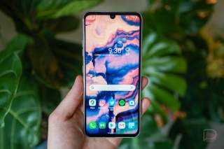 Verizon V60 Gets April Security Patch, Updates for Bloatware Apps