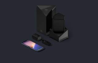 Motorola Razr Launches Today and Some are Getting $400 Off Codes