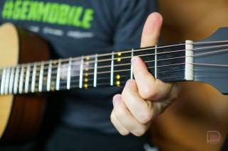 Stuck at Home Review: Poputar, a ‘Smart Guitar’ That’s Great for Beginners