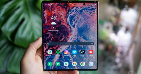 Verizon Galaxy Z Fold 2 Getting Android 11