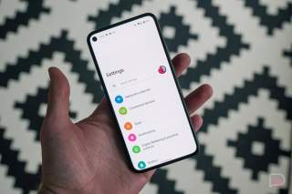 How to Enable Android 12’s New “Silky Home” UI