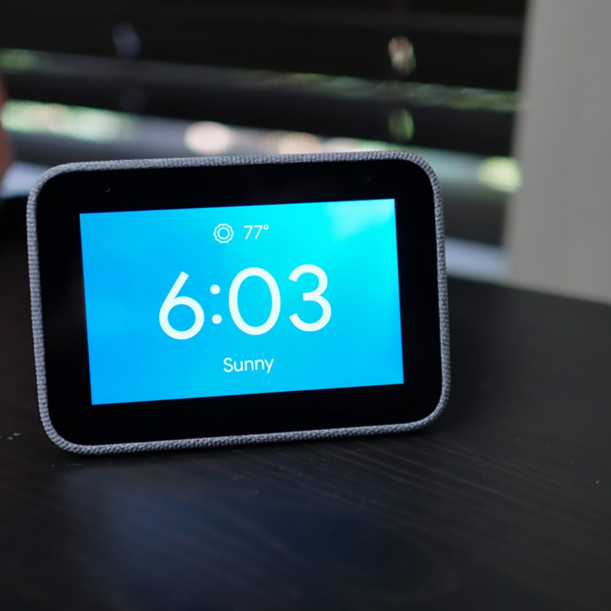 Lenovo is Making Another Smart Clock With a Wireless Charging Dock