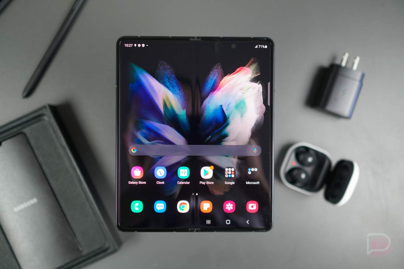 Video: Samsung Galaxy Z Fold 3 Unboxing