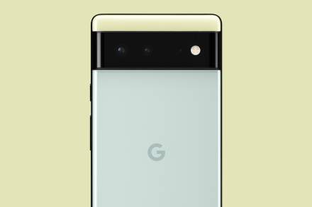 Google Tells Suppliers to Prepare for Big Pixel 6 Sales
