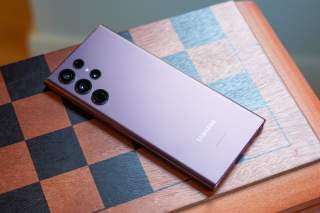 Galaxy S22 Ultra is $250 Off and You Get a Free Galaxy Watch 4