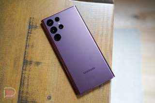 Samsung is Still Giving Up to $900 Off the Galaxy S22 Ultra