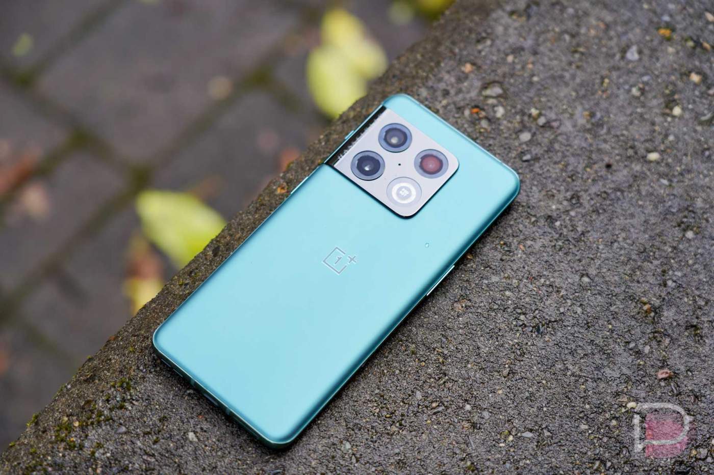 OnePlus 10 Pro Review: A Pleasure to Use, But Some Concerns