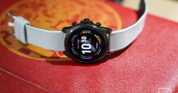 Fossil Gen 6 Gets Google Assistant Back in Latest Update - Vimarsana News