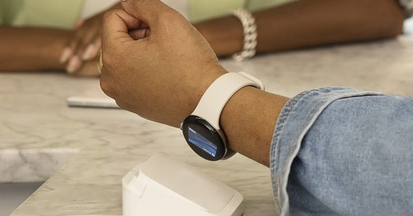 Harga Google Pixel Watch Benar-benar Melemahkan Apple Watch