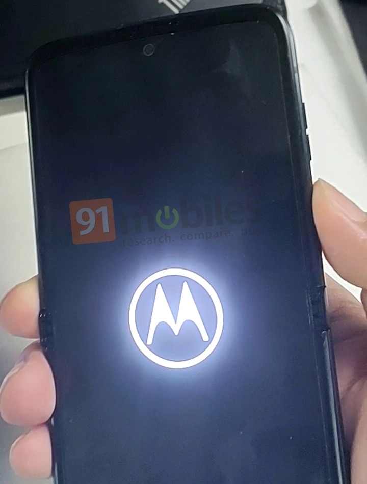 Motorola Razr Maven