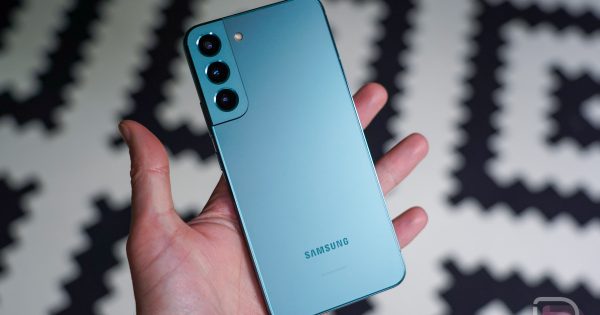 Samsung's Galaxy S22 Grabs Latest in December Updates - Vimarsana News