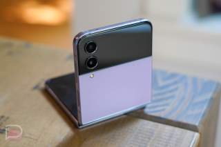 First Galaxy Z Flip 4 Color Sells Out, Everything Else Still Available