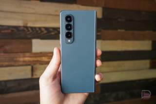 Samsung’s Galaxy Z Fold 4 Black Friday Deal is at Least $450 Off