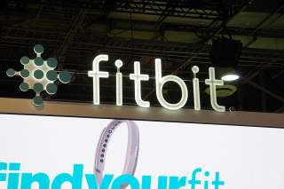 Fitbit Intros Improved Heart Rate Tracking, Better GPS, and YouTube Music