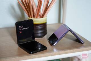 Galaxy Z Flip 5 Definitely Closes Flat