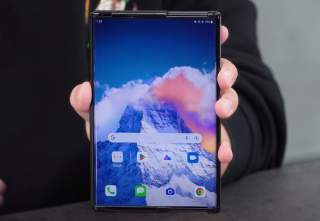 Remember That Sweet LG Rollable? It Just Got Unboxed