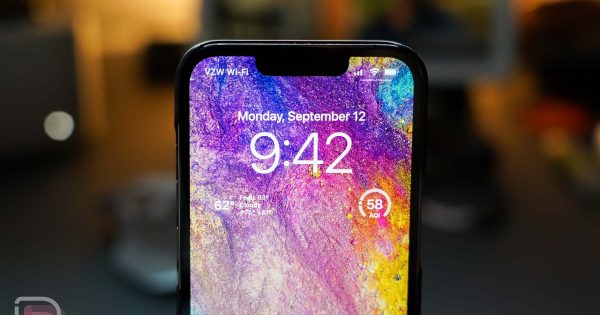 Google Shows Off All Its New iOS 16 Lock Screen Widgets and That's Weird - Vimarsana News