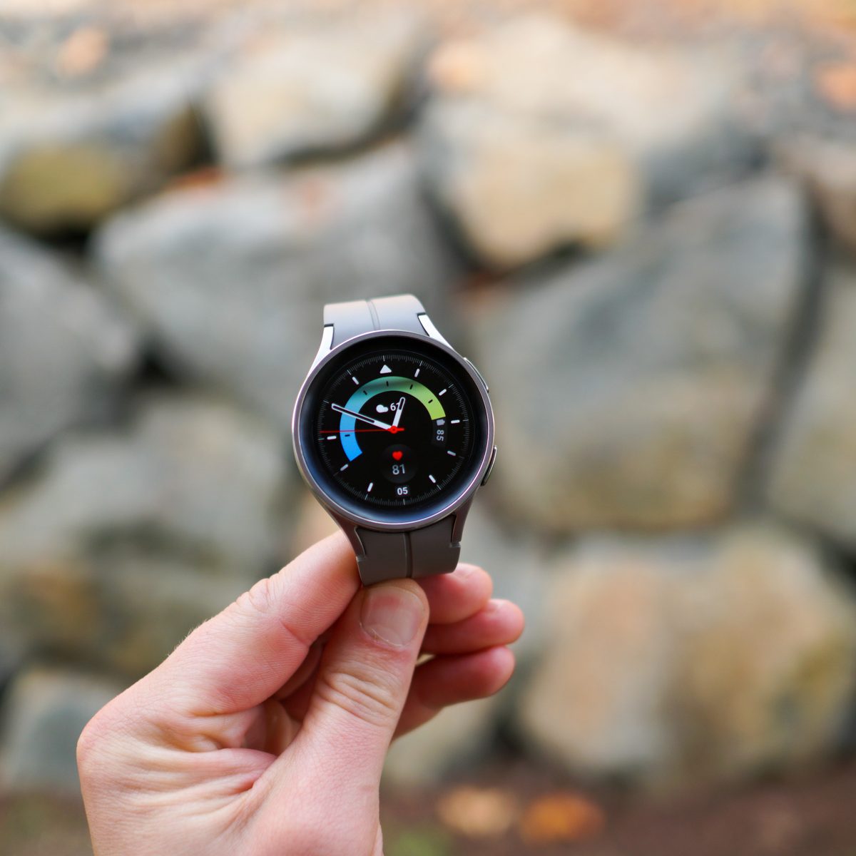 アウトレット 美品 Galaxy Watch シルバー 44㎜ Bluetooth版【新品】