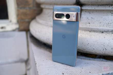 Pixel 7 Pro’s Weird Scrolling Gets Fix in Upcoming Update