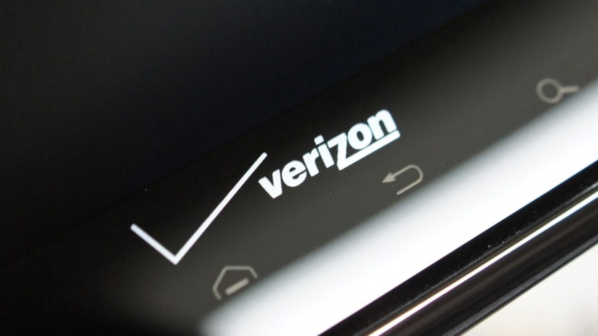 Verizon offers Netflix Premium and NFL Plus Premium for $25 a month - The  Verge