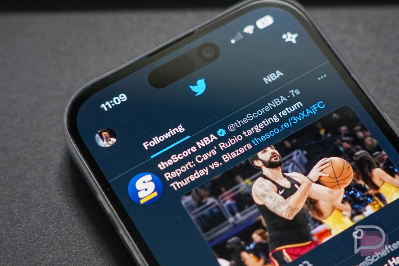 Twitter to Remove Legacy Verified Checks Because It Wants People to Pay for Them