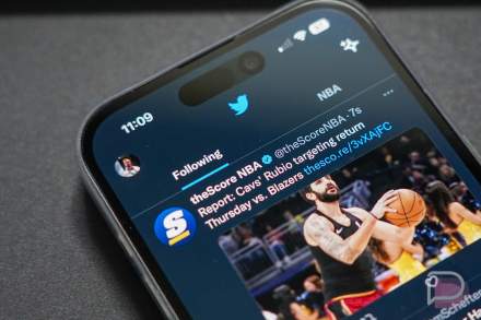 Twitter to Remove Legacy Verified Checks Because It Wants People to Pay for Them