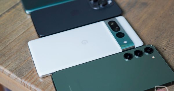 Why are You Smartphone Loyal to Google, Samsung or Apple? - Vimarsana News