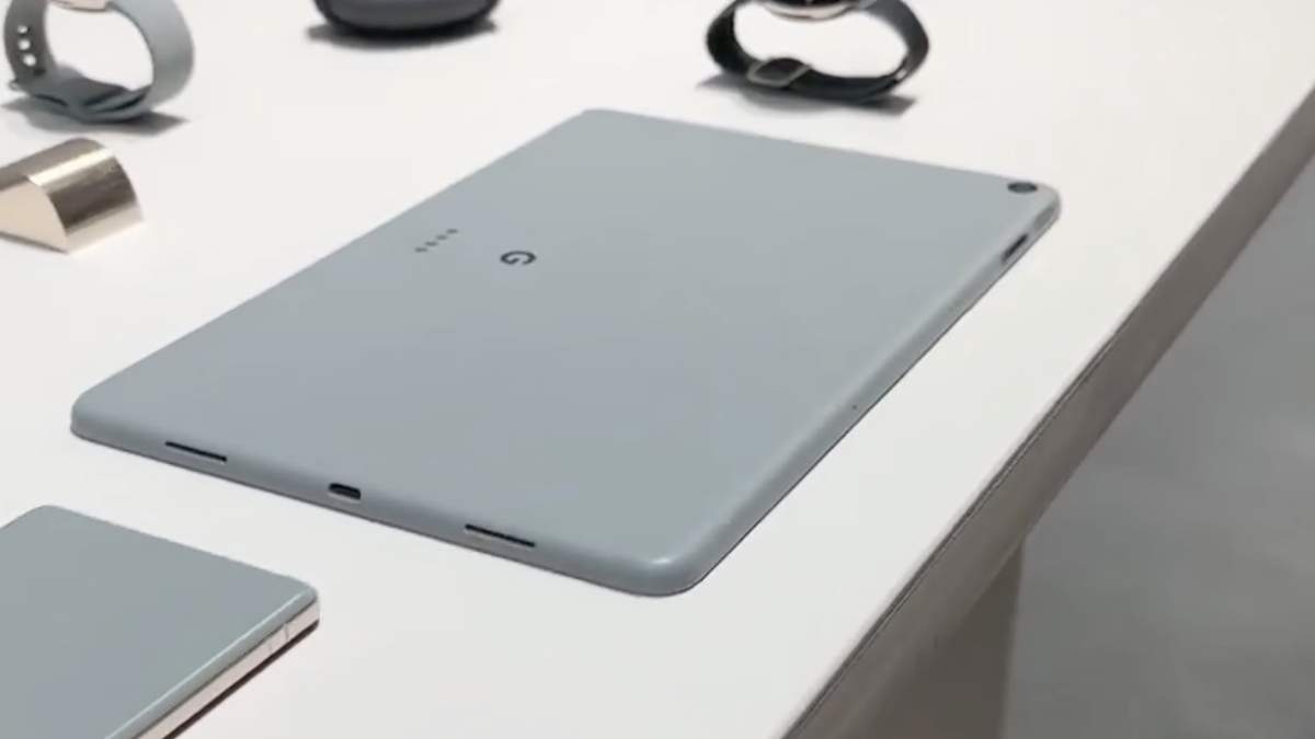 Google Pixel Tablet グレー 本体 Google's Pixel Tablet Looking Pretty at Early Design Exhibit