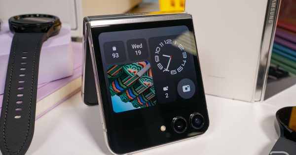 Galaxy Z Flip 5, Fold 5 Get First Update - Vimarsana News