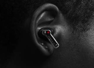 Nothing’s Ear (2) Buds Now Come in Black