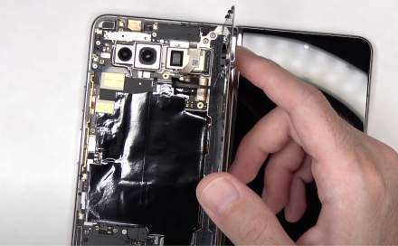 Pixel Fold Gets Picked Apart, Repairability Score Not Terrible