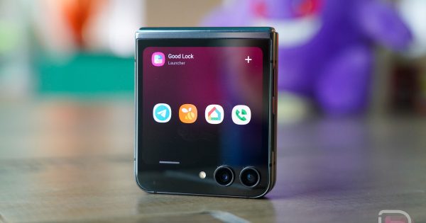 Galaxy Z Flip 5's Cover Screen is Limited - Here's How I Improved It - Vimarsana News