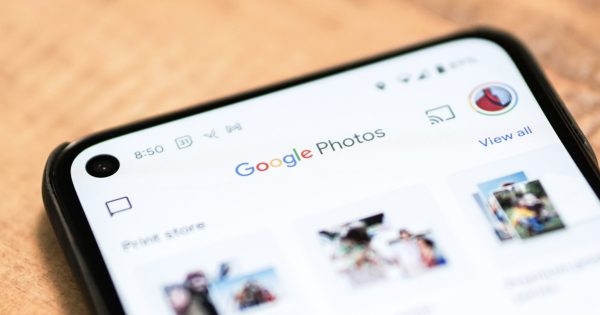 Google Photos به زودی پشتههای عکس را برای کمک به سازماندهی کتابخانه شما دریافت میکند Google Photos به زودی پشتههای عکس را برای کمک به سازماندهی کتابخانه شما دریافت میکند