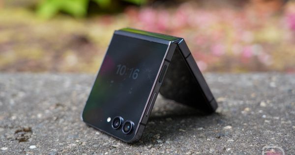 Galaxy Z Flip 5 Gets the Discount of Discounts: $200 Off and No Tricks - Vimarsana News
