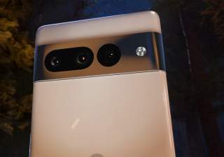 Google’s New Pixel 8 Commercial Scares the iPhone 15 Pro