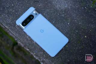 Google Smacks $200 Off Pixel 8 Pro in Best Black Friday Deal
